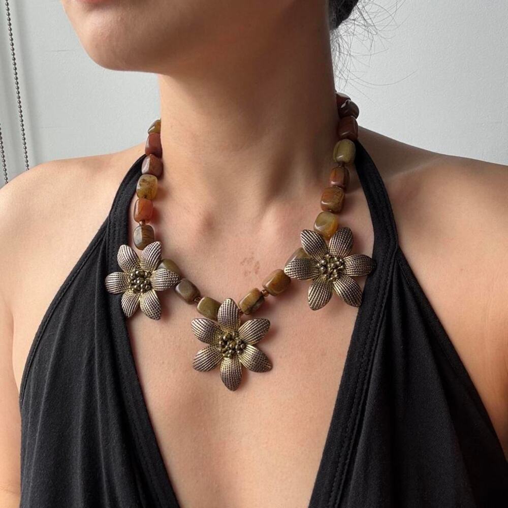 VTG Chunky Metal Flower Charm Necklace with olive green and brown beads
